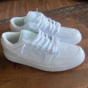 Jordan 1 Low Triple White